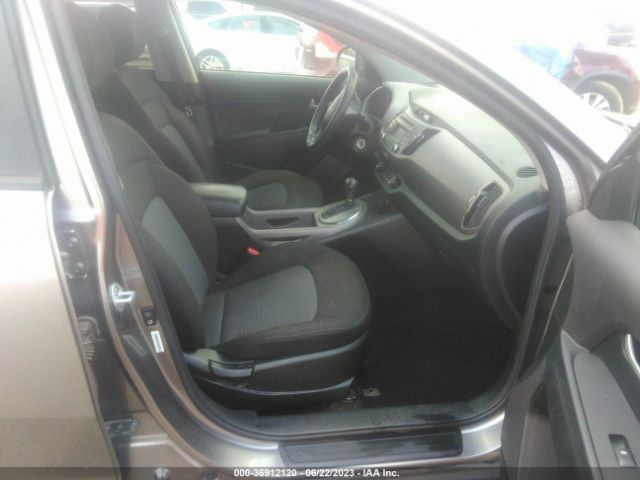 KNDPB3AC0E7569464 KIA Sportage Lx