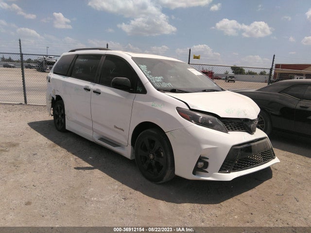 Toyota SIENNA SE 2020 5TDXZ3DC3LS039175 Image 1