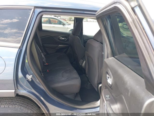 1C4PJLCB6MD113024 Jeep Cherokee Latitude