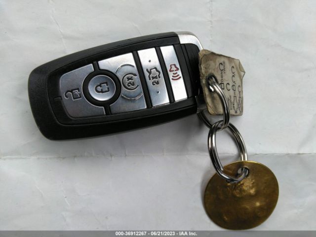 3FA6P0PU7HR279057 Ford Fusion Energi Se