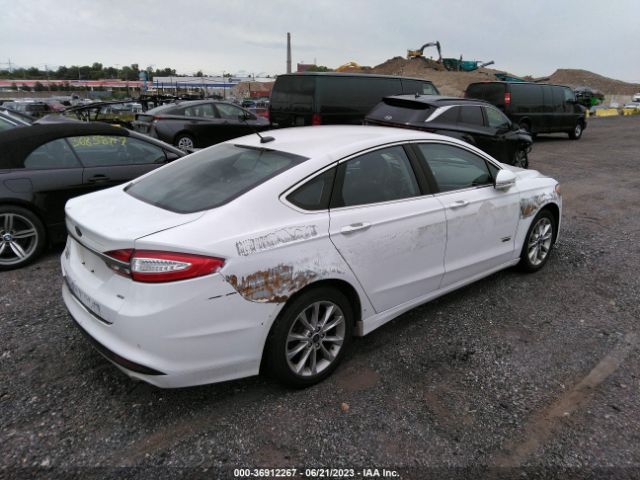 3FA6P0PU7HR279057 Ford Fusion Energi Se