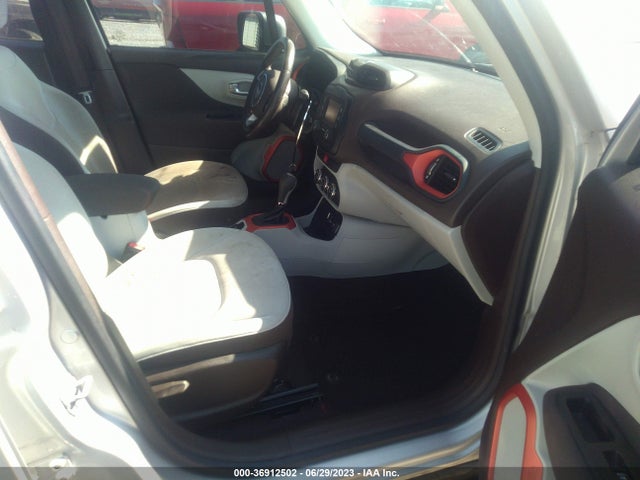 ZACCJABT6GPE13522 Jeep Renegade Latitude