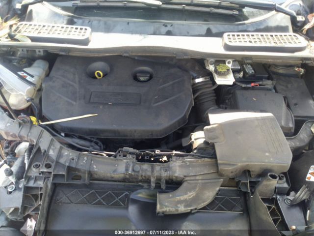 1FMCU0J99EUD80675 Ford Escape Titanium
