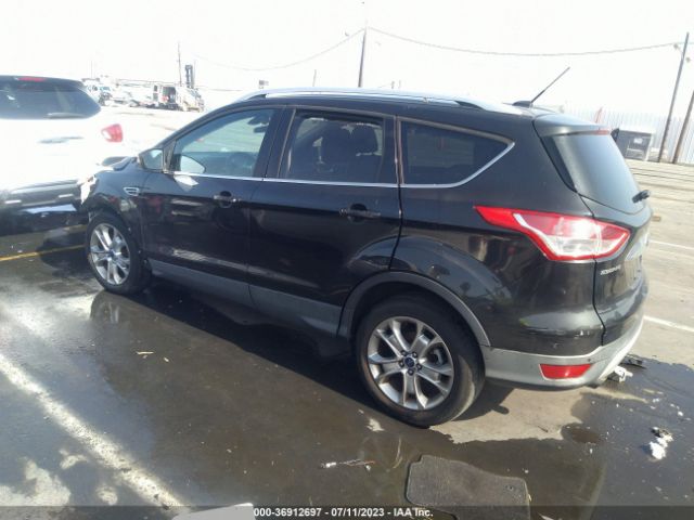 1FMCU0J99EUD80675 Ford Escape Titanium
