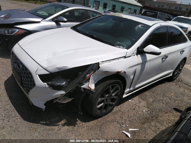 2018 HYUNDAI SONATA SPORT VIN: 5NPE34ABXJH643156