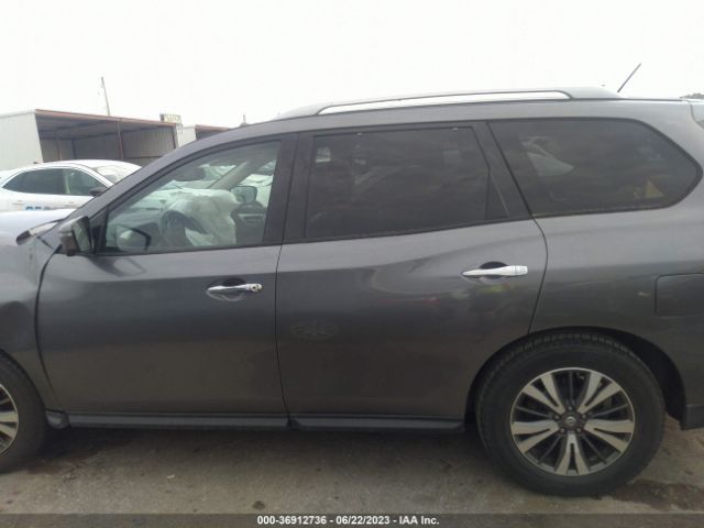 5N1DR2MM8HC689579 Nissan Pathfinder Sl