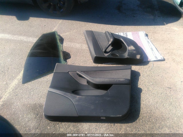 Tesla Model Y Long Range 2022 7SAYGDEE6NF364543 Image 3