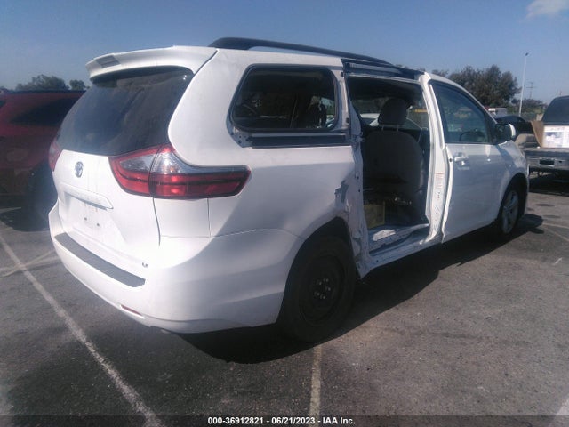 Toyota SIENNA LE 2020 5TDKZ3DC6LS046468 Image 4