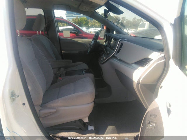 Toyota SIENNA LE 2020 5TDKZ3DC6LS046468 Image 5