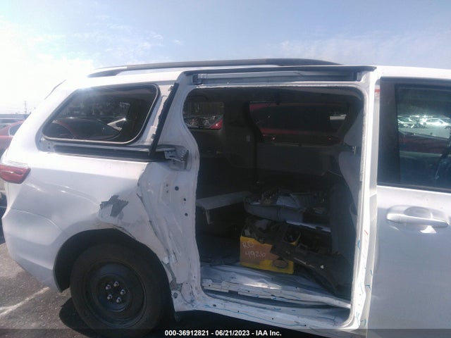 Toyota SIENNA LE 2020 5TDKZ3DC6LS046468 Image 6