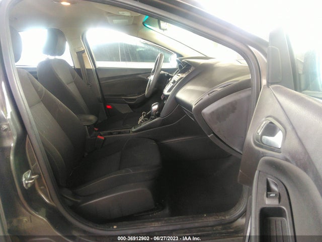 2015 FORD FOCUS SE VIN: 1FADP3F29FL232293