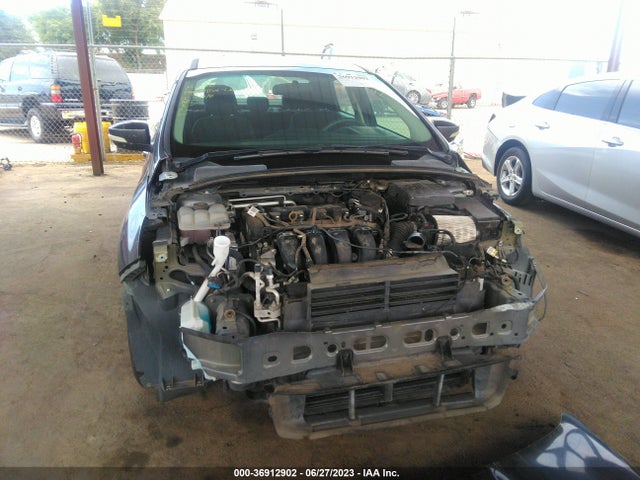 2015 FORD FOCUS SE VIN: 1FADP3F29FL232293