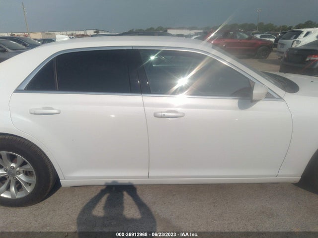2C3CCAAG7FH743768 Chrysler 300 Limited