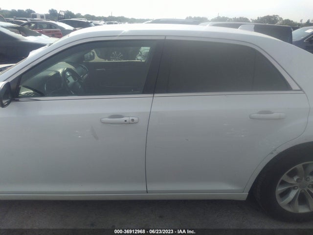 2C3CCAAG7FH743768 Chrysler 300 Limited