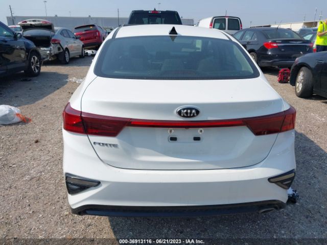 3KPF24ADXME308514 KIA Forte Lxs