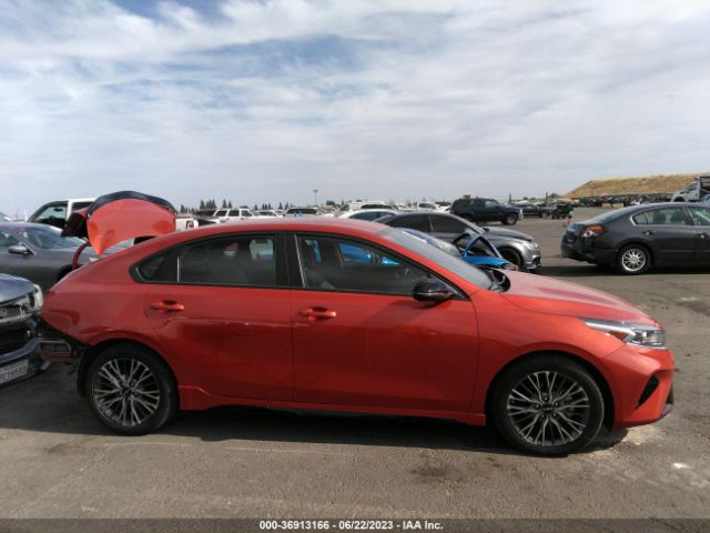 3KPF54AD3NE432861 KIA Forte Gt-line
