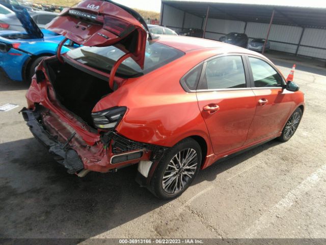 3KPF54AD3NE432861 KIA Forte Gt-line