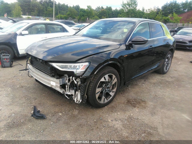 2022 Audi e-tron, VIN: WA1AAAGE0NB023678