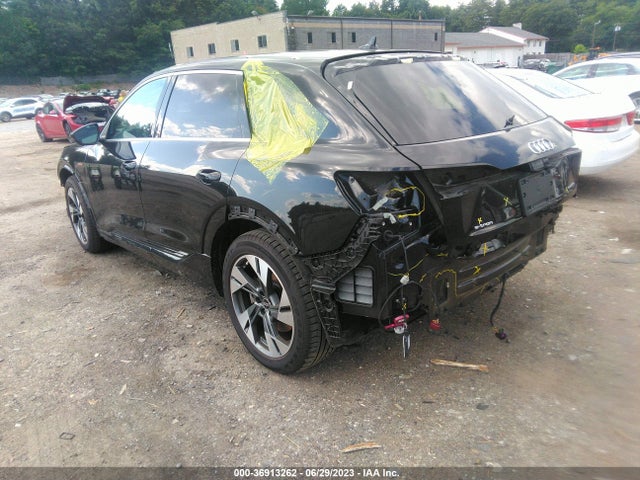 2022 Audi e-tron, VIN: WA1AAAGE0NB023678