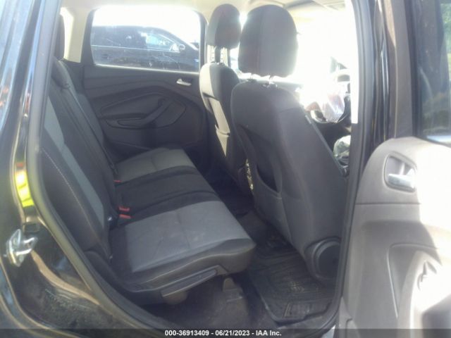 1FMCU9GDXHUC98412 Ford ESCAPE SE
