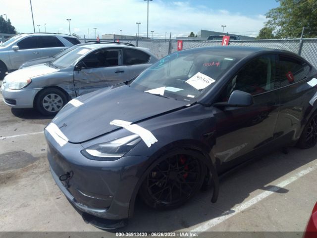7SAYGDEF6NF548549 Tesla Model Y Performance