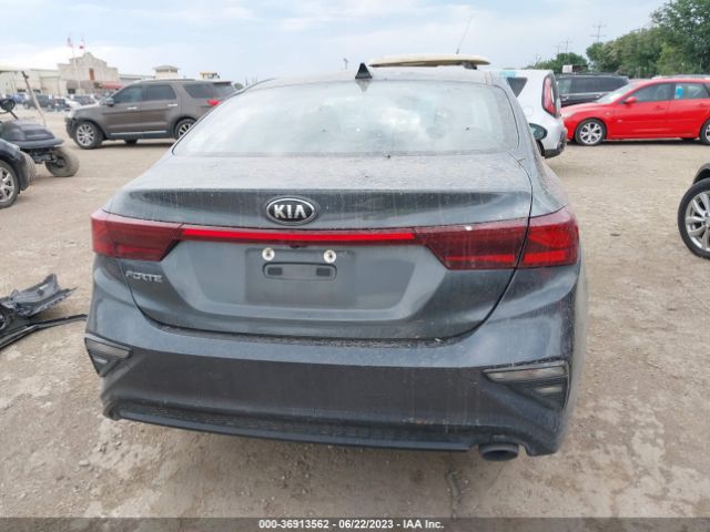 3KPF24AD6ME337962 KIA Forte Lxs