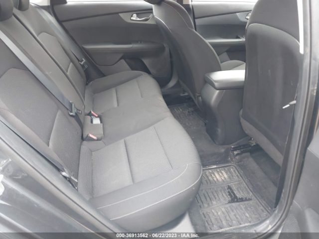 3KPF24AD6ME337962 KIA Forte Lxs