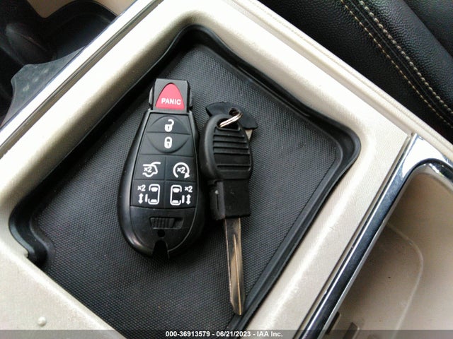 2C4RC1BG7ER163904 Chrysler Town & Country Touring