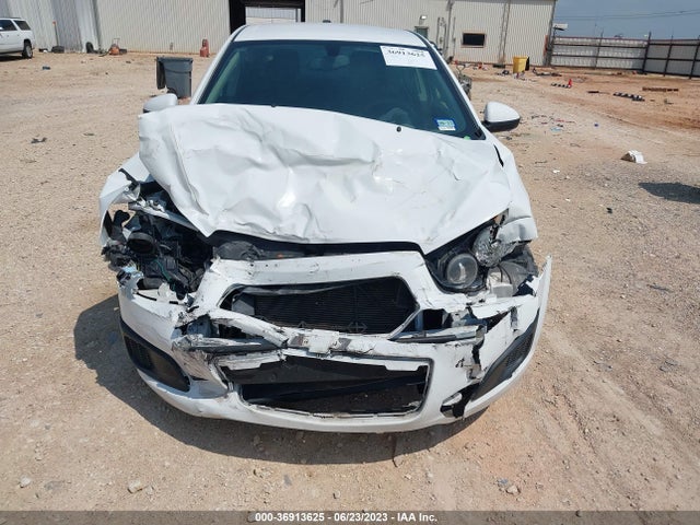 Chevrolet SONIC LT 2015 1G1JC5SH0F4219448 Image 6