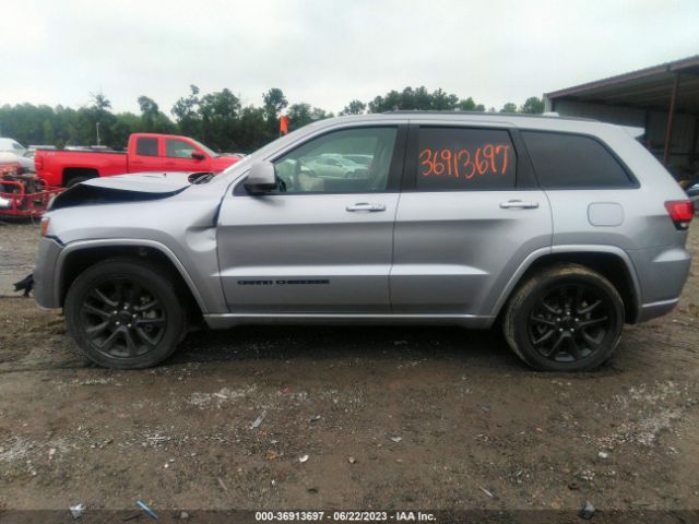 1C4RJFAG5JC335757 Jeep Grand Cherokee Altitude