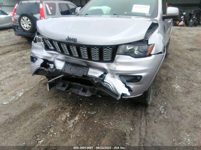 1C4RJFAG5JC335757 Jeep Grand Cherokee Altitude