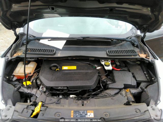 1FMCU0GX3FUB45731 Ford ESCAPE SE