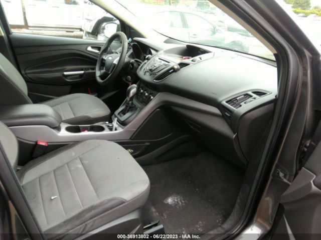 1FMCU0GX3FUB45731 Ford ESCAPE SE