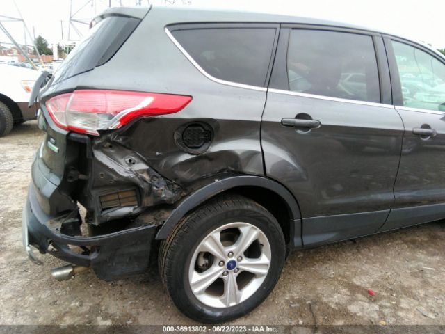 1FMCU0GX3FUB45731 Ford ESCAPE SE