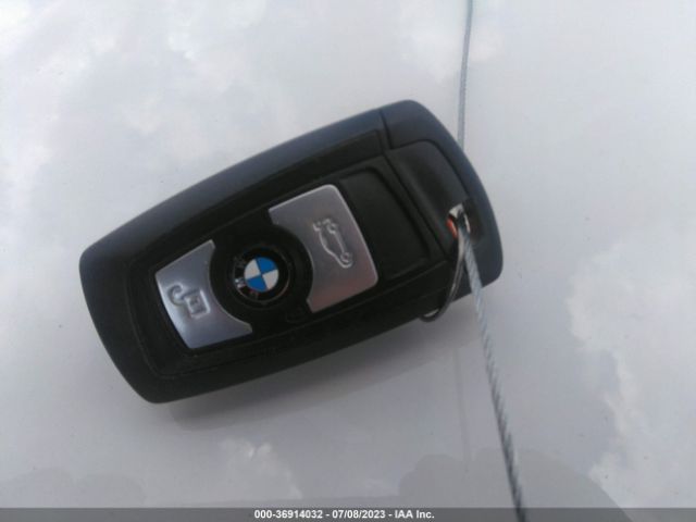 WBA3B1G55FNT04593 BMW 3 Series 320i