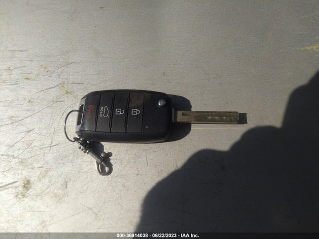 2019 KIA SORENTO LX VIN: 5XYPGDA32KG502239