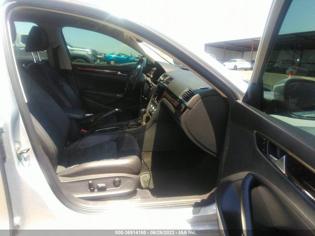 1VWCN7A33EC099898 Volkswagen Passat Tdi Sel Premium