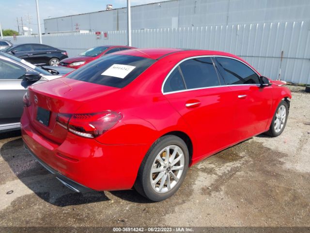 WDD3G4EBXKW033054 Mercedes-Benz A-class A 220