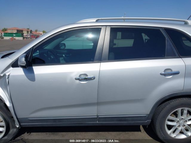 KIA SORENTO LX 2015 5XYKT3A67FG547306 Image 6