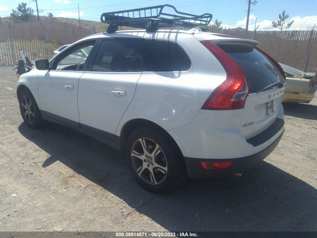 2011 VOLVO XC60 3.0T VIN: YV4902DZ4B2158650