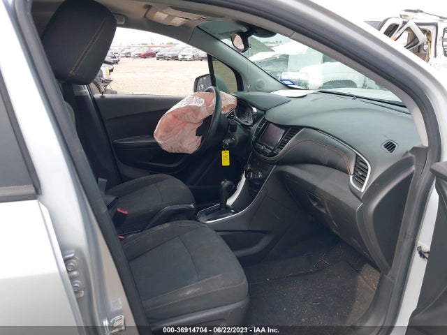 Chevrolet TRAX LS 2021 KL7CJKSBXMB307431 Image 5