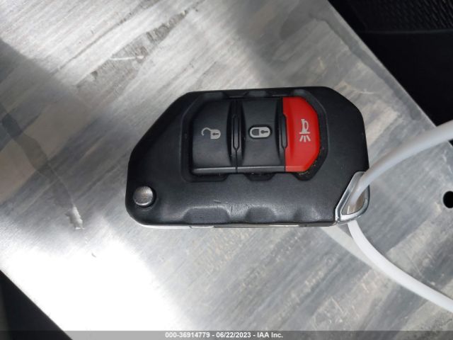1C4HJXDN0LW339048 Jeep Wrangler Unlimited Sport S