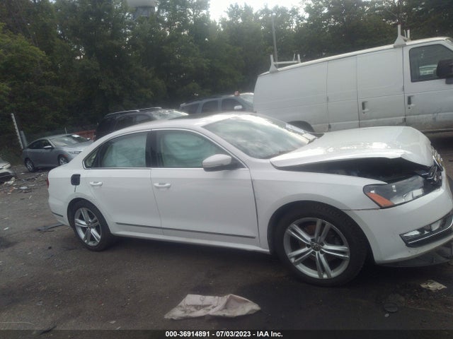 1VWCT7A35FC078767 Volkswagen Passat 1.8t Sel Premium