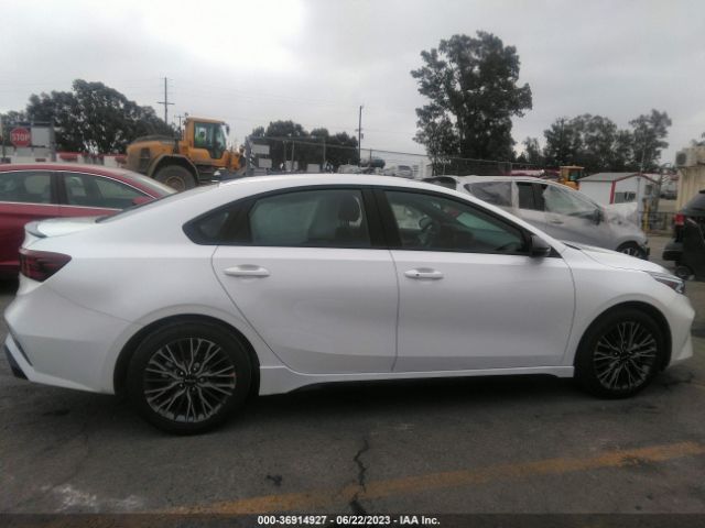 3KPF54AD2PE610472 KIA Forte Gt-line