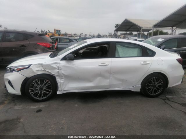 3KPF54AD2PE610472 KIA Forte Gt-line
