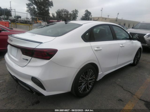 3KPF54AD2PE610472 KIA Forte Gt-line