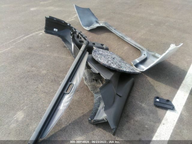 2GNAXHEV5J6270215 Chevrolet EQUINOX LS