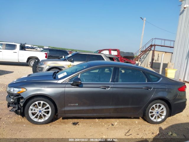 3FA6P0LU4KR107064 Ford Fusion Hybrid Se