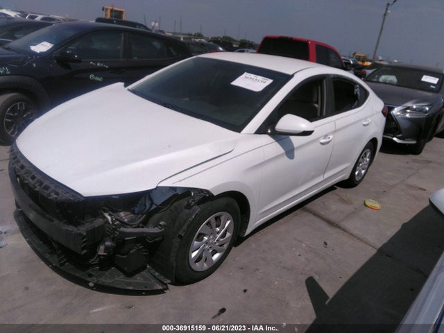 Hyundai ELANTRA SE 2018 5NPD74LF3JH260062 Image 2