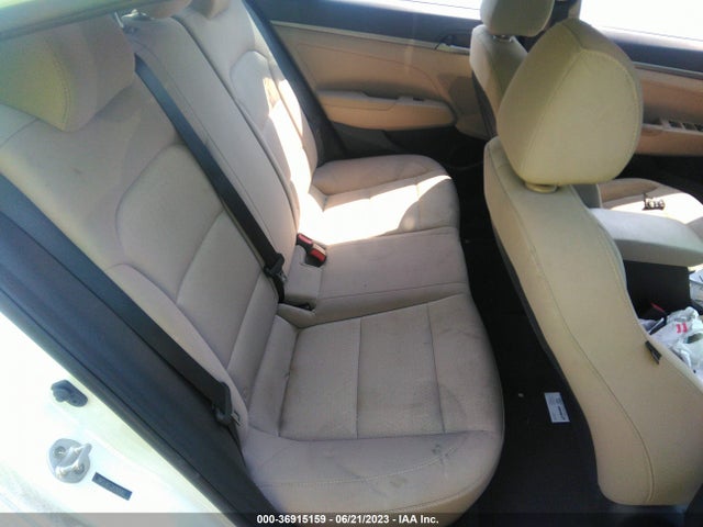 Hyundai ELANTRA SE 2018 5NPD74LF3JH260062 Image 8